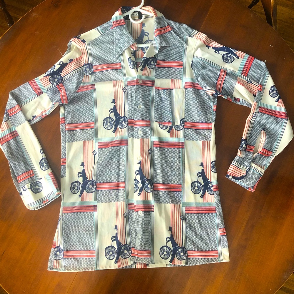 Vintage men’s polyester collared shirt